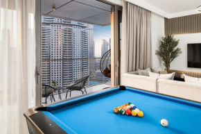Stunning Luxurious 4BR with Burj Khalifa View and Dubai Mall Tunnel Access